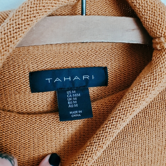 Tahari knit sweater - Picture 3 of 4